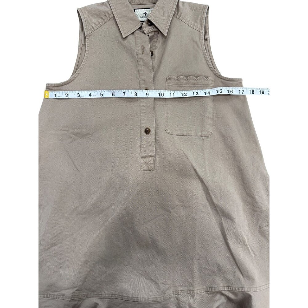 Tuckernuck Sleeveless Button-Up Callahan Dress Ruffle Hem Khaki Womens XS NEW - Picture 7 of 10